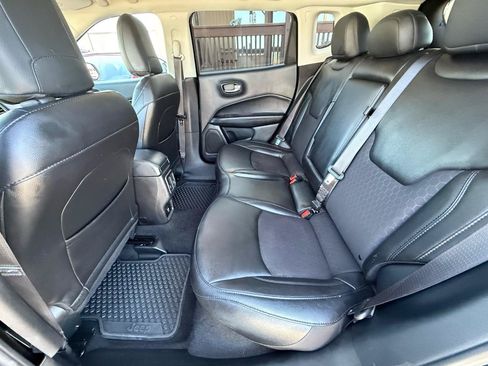 Used 2020 Jeep Compass Latitude FWD image 35