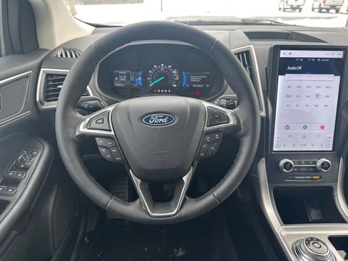 Used 2024 Ford Edge SEL w/ Convenience Package image 13