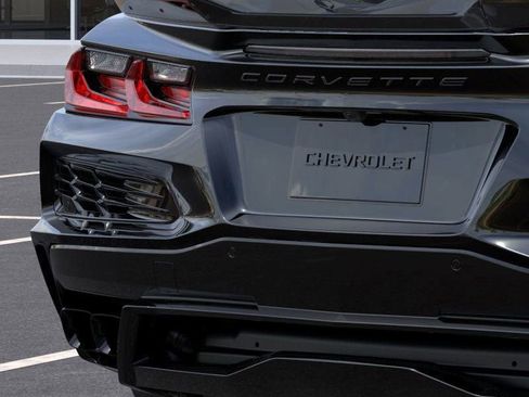 New 2025 Chevrolet Corvette E-Ray w/ Stealth Interior Trim Package image 15
