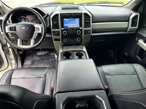 Used 2019 Ford F250 Lariat w/ Lariat Value Package image 31