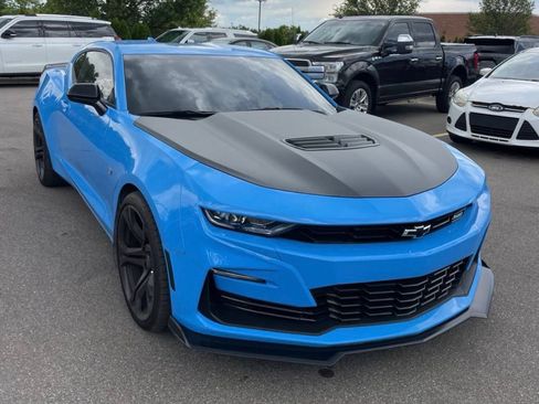 Used 2023 Chevrolet Camaro SS RWD image 7