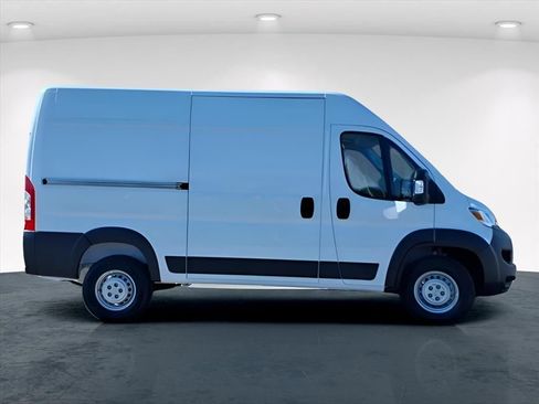 New 2026 RAM ProMaster 1500 w/ Convenience Group image 5