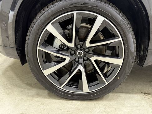 Used 2023 Volvo XC90 B6 Plus w/ Protection Package image 42