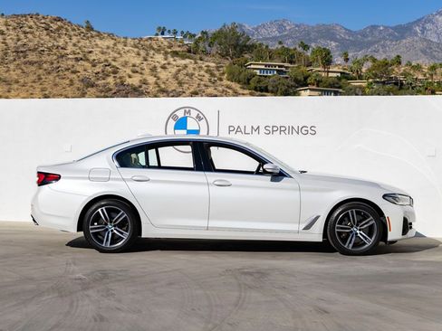 Used 2023 BMW 530i w/ Convenience Package image 6