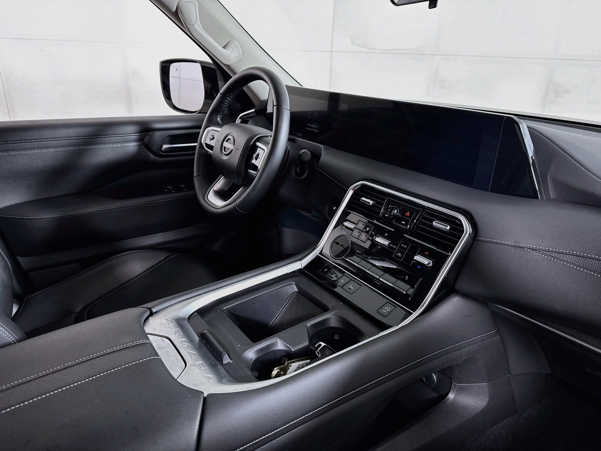 Used 2025 Nissan Armada SV AWD/4WD image 26
