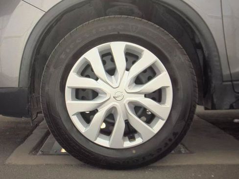 Used 2016 Nissan Rogue S AWD/4WD image 7