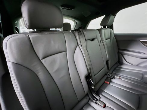 Used 2025 Audi Q7 3.0T Premium Plus image 28