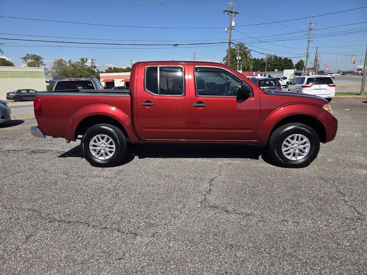 Used 2017 Nissan Frontier SV AWD/4WD image 3