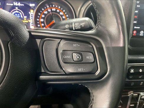 Used 2022 Jeep Gladiator Willys image 24