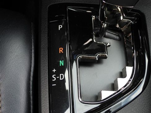 Used 2015 Toyota Avalon Limited image 66