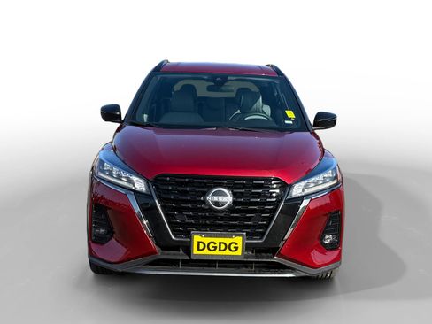 Used 2023 Nissan Kicks SR w/ SR Premium Package image 8