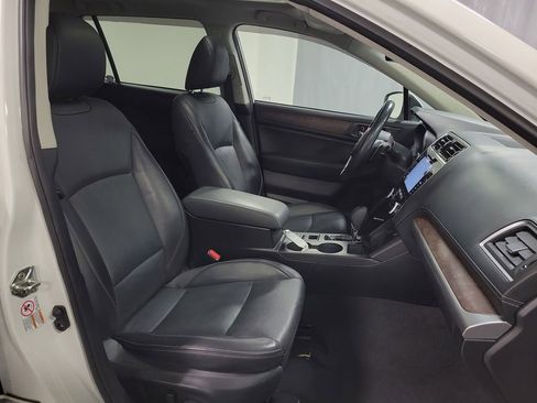 Used 2018 Subaru Outback 3.6R Limited AWD/4WD image 28