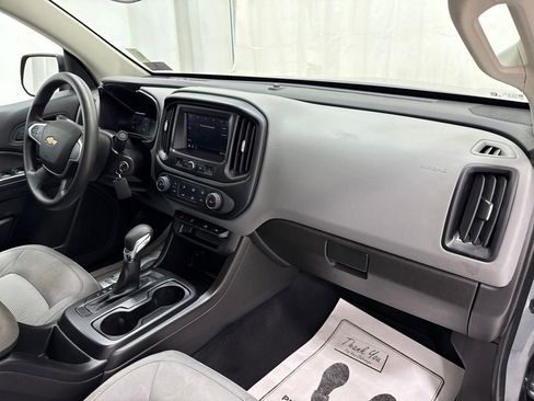 Used 2022 Chevrolet Colorado W/T w/ WT Convenience Package image 10