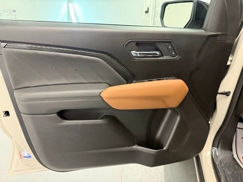 New 2026 GMC Canyon AT4 image 13