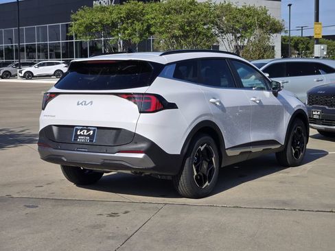 New 2026 Kia Sportage EX w/ EX Panorama Roof Package FWD image 4