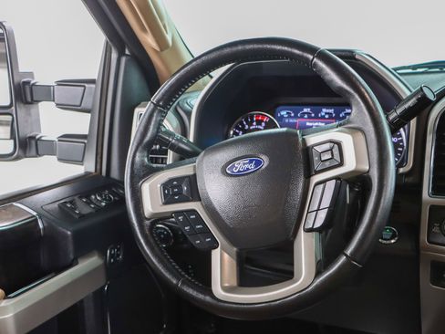 Used 2022 Ford F250 Lariat w/ Lariat Ultimate Package image 13