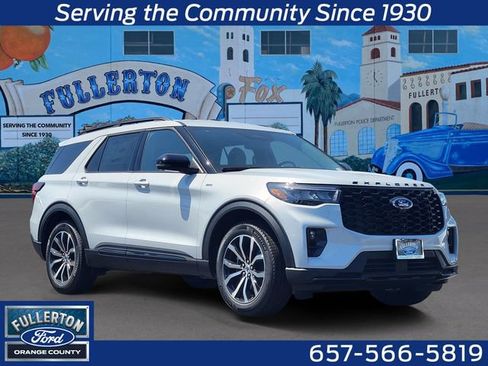New 2026 Ford Explorer ST-Line RWD image 1