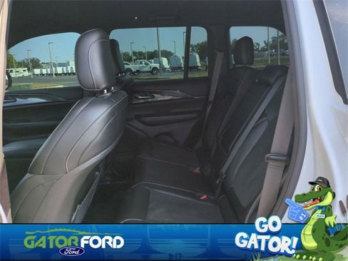Used 2023 Jeep Grand Cherokee Altitude image 14