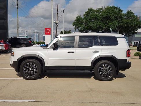 Used 2025 Toyota Land Cruiser w/ Premium Package AWD/4WD image 4