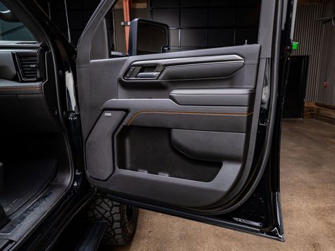 Used 2024 GMC Sierra 2500 AT4 w/ AT4 Premium Plus Package image 35