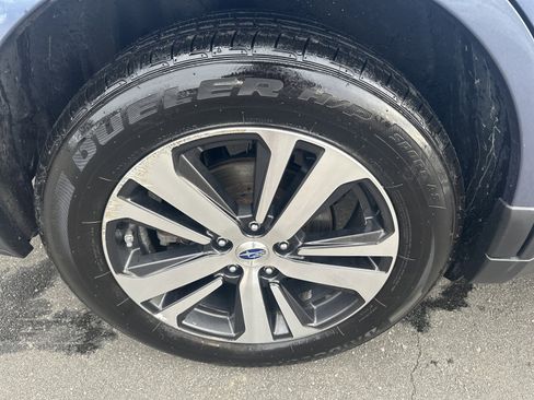 Used 2018 Subaru Outback 2.5i Limited image 37