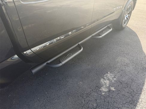 Used 2023 Nissan Titan SV w/ SV Convenience Package image 30