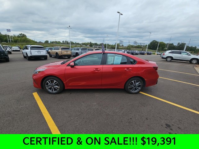 Used 2024 Kia Forte LXS w/ LXS Technology Package FWD image 5