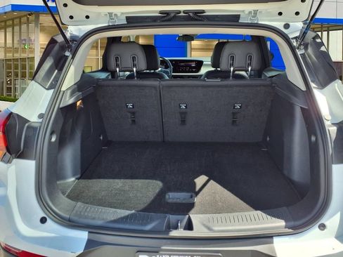 Used 2025 Buick Encore GX Preferred FWD image 24