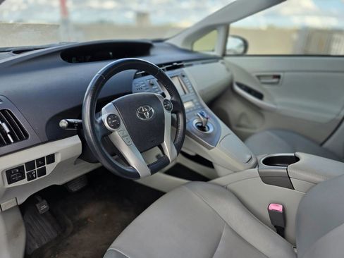 Used 2013 Toyota Prius Four image 17
