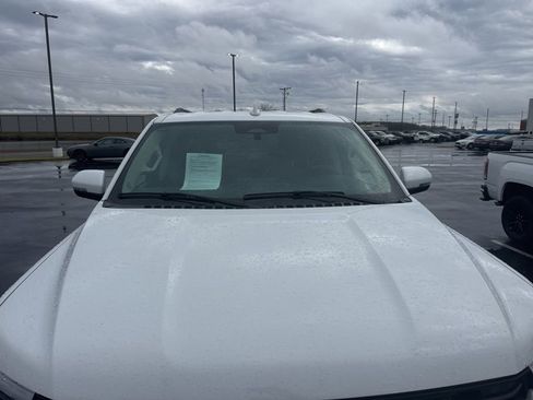 Used 2024 Ford Expedition XLT image 7