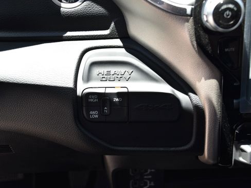Used 2024 RAM 2500 Laramie AWD/4WD image 18