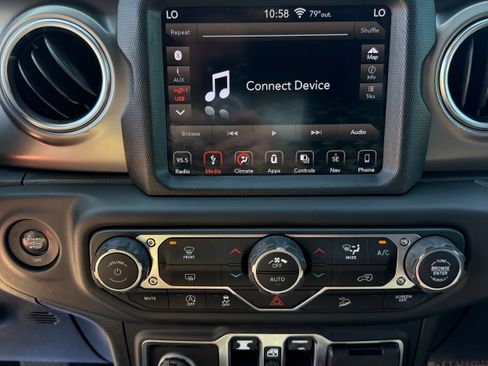 Used 2019 Jeep Wrangler Unlimited Rubicon image 17