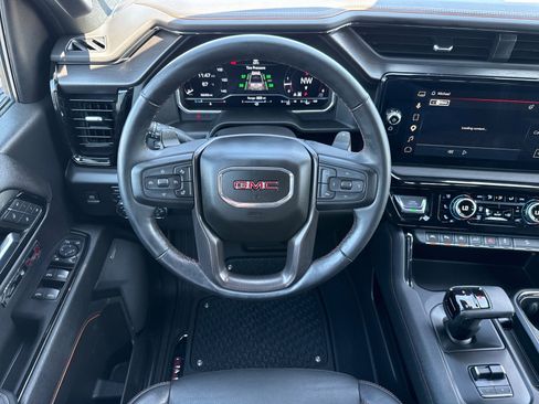 Used 2023 GMC Sierra 1500 AT4 w/ AT4 Premium Package AWD/4WD image 14