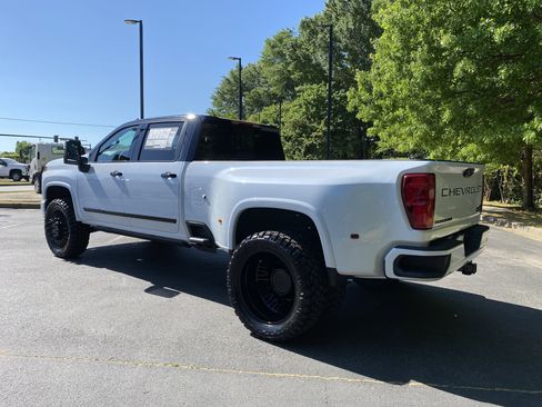 New 2026 Chevrolet Silverado 3500 High Country w/ High Country Premium Package AWD/4WD image 7