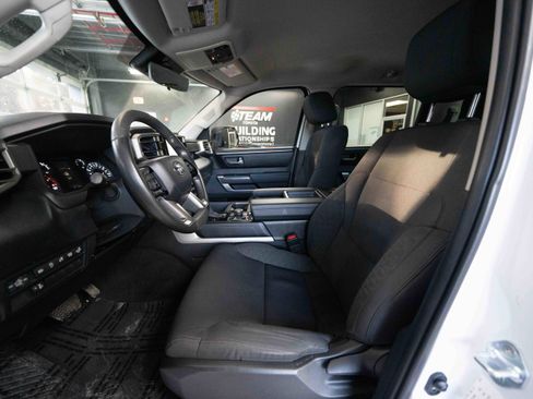 Used 2022 Toyota Tundra SR5 image 9