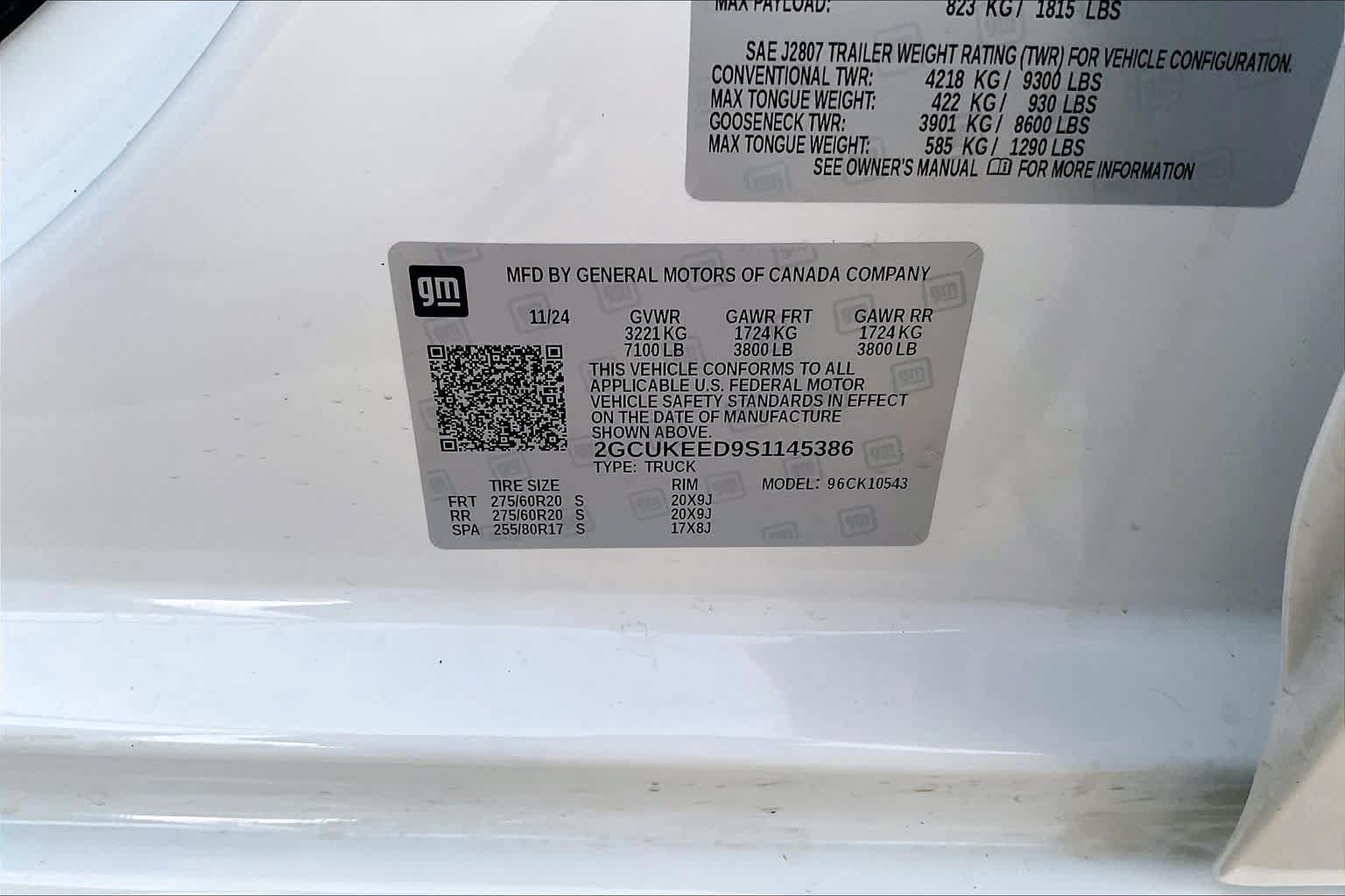 Used 2025 Chevrolet Silverado 1500 RST AWD/4WD image 31