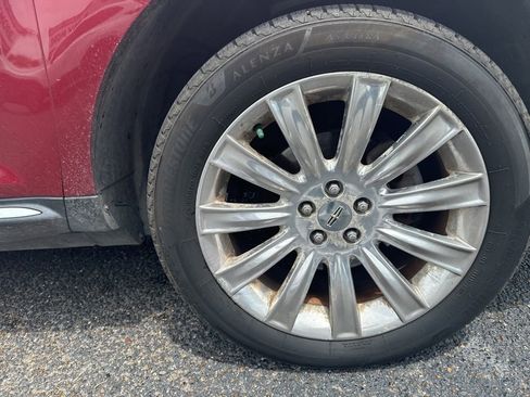 Used 2014 Lincoln MKX FWD w/ Equipment Group 101A image 9