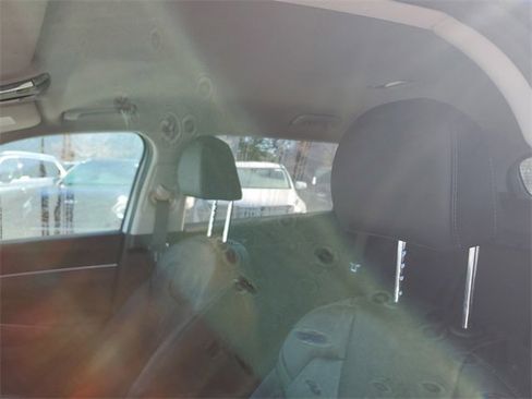 Used 2023 Kia Sorento S image 17