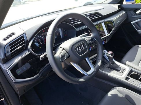 New 2025 Audi Q3 2.0T Premium image 7