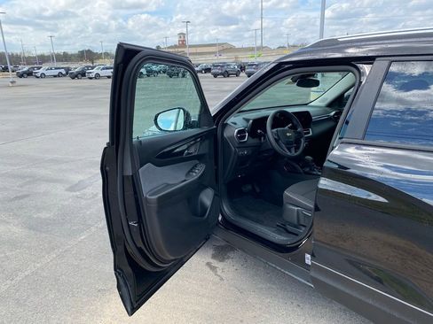 Used 2025 Chevrolet TrailBlazer LT image 10