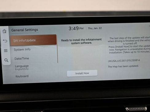Used 2023 Genesis GV60 Performance image 29