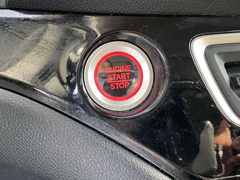 Used 2021 Honda Pilot Touring image 27