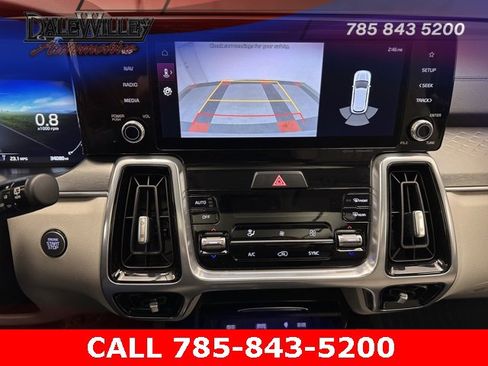 Used 2023 Kia Sorento SX image 9