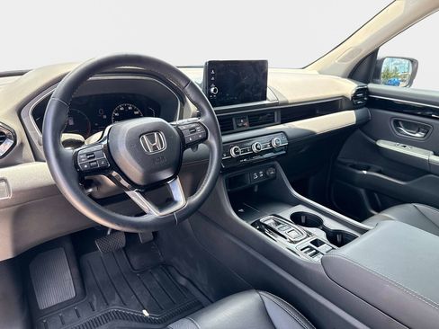 Used 2025 Honda Pilot EX-L image 15