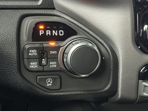 New 2026 RAM 1500 4x4 Crew Cab image 19