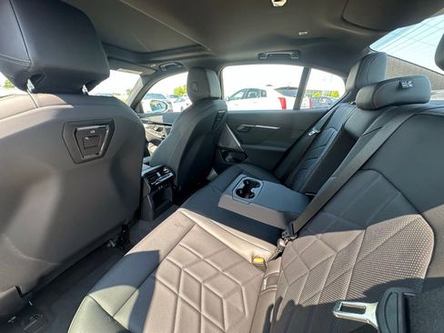 Certified 2025 BMW 530i w/ Premium Package image 10