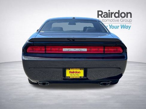 Used 2009 Dodge Challenger R/T w/ Sound Group RWD image 5