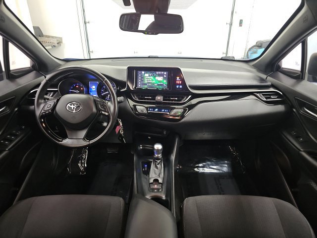 Used 2018 Toyota C-HR XLE FWD image 31