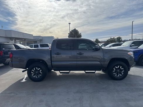 Used 2019 Toyota Tacoma SR image 6