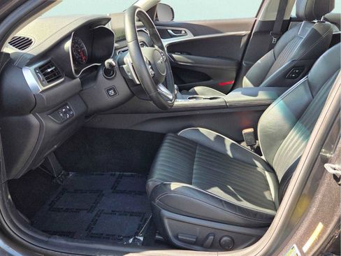 Used 2021 Genesis G70 2.0T w/ Elite Package RWD image 7